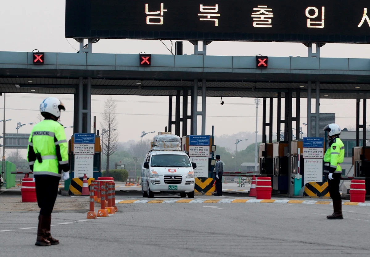 Korea Północną i Korea Południowa porozumiały się, że w przyszłym tygodniu ponownie otworzą wspólny kompleks przemysłowy w Kaesong. Kompleks ten został zamknięty w kwietniu z powodu napięć między dwoma państwami.  