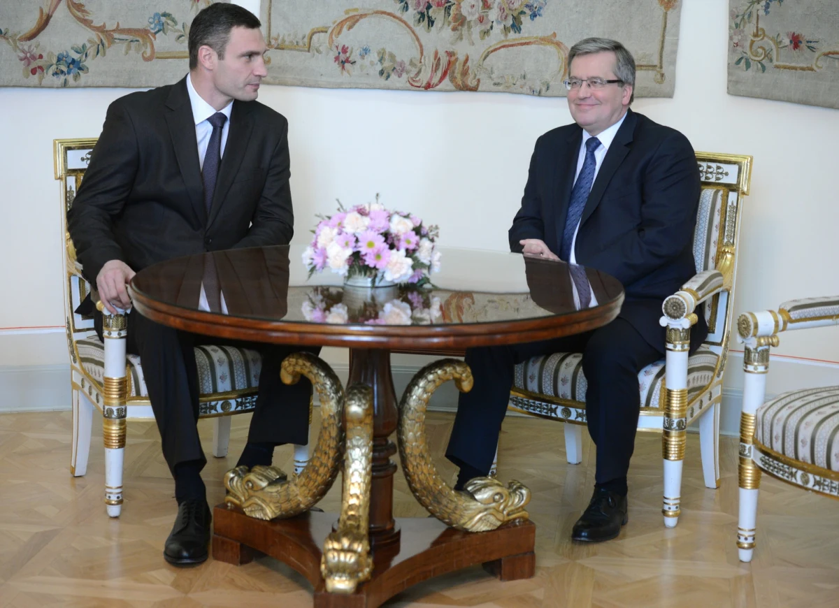 Mistrz świata WBC wagi ciężkiej Witalij Kliczko został usunięty z prestiżowego rankingu najlepszych zawodników "królewskiej" kategorii magazynu "The Ring". Ukrainiec ostatni profesjonalny pojedynek stoczył 8 września ubiegłego roku. Na ring ma wrócić w 2014 roku. 