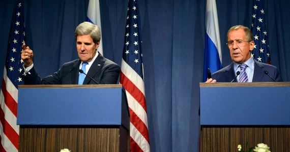 "Jeśli zawiedzie dyplomacja, użycie siły w Syrii może się okazać konieczne" - powiedział sekretarz stanu USA. John Kerry spotkał się w Genewie z szefem rosyjskiej dyplomacji Siergiejem Ławrowem. Rozmawiał z nim o sprawie syryjskiej broni chemicznej. 