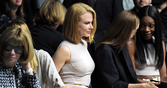 Nicole Kidman, słynna gwiazda Hollywood wniesie zarzuty przeciwko paparazzo, który wpadł na nią na rowerze przed jednym z hoteli w Nowym Jorku. Uderzenie było na tyle silne, że aktorka przewróciła się i przy okazji zgubiła but.