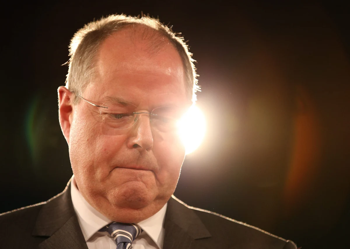 Niekonwencjonalny socjaldemokrata o niewyparzonym języku, Peer Steinbrueck, miał być cudowną bronią SPD przeciwko Angeli Merkel w pojedynku o fotel kanclerza. Po serii żenujących gaf nawet on sam nie wierzy już w zwycięstwo w wyborach do Bundestagu.   