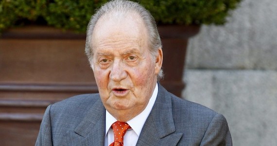 Król Hiszpanii Juan Carlos podda się trzeciej operacji stawu biodrowego. Informację podał pałac królewski, ożywiając w ten sposób spekulacje na temat ewentualnej abdykacji 75-letniego monarchy.