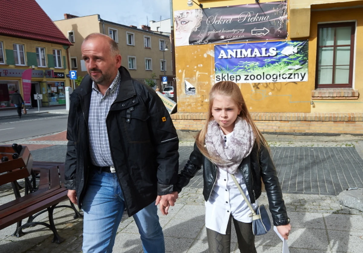 Przebywająca w Polsce niemiecka rodzina Schandorffów zamierza stąd kontynuować walkę o prawo do 13-letniej córki Antoni. Dziewczynka została im odebrana przez sąd i 7 miesięcy spędziła w przytułku prowadzonym przez Jugendamt. Rodzinie pomaga Polskie Stowarzyszenie Przeciw Dyskryminacji Dzieci w Niemczech.