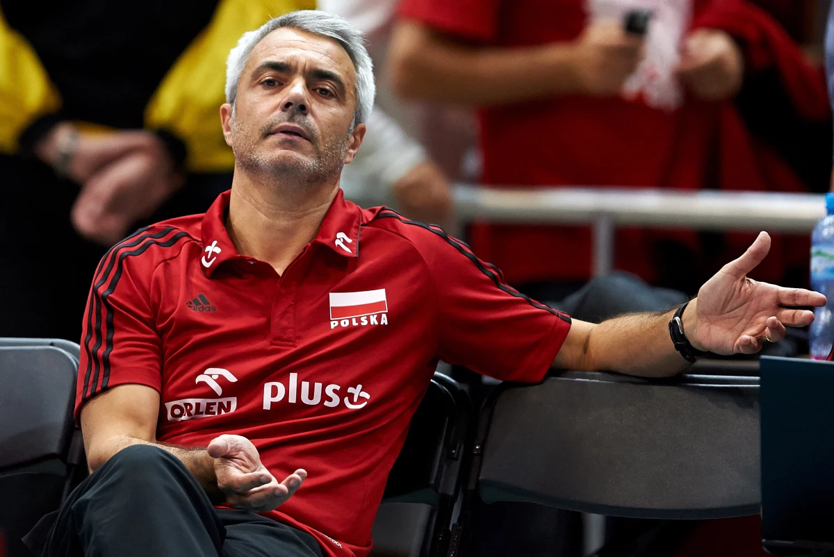 Wiceprezes do spraw szkolenia PZPS Witold Roman apeluje o spokój. Określił przegrany mecz w barażu mistrzostw Europy w Gdańsku z Bułgarią 2:3 jako "piękną katastrofę". Zapowiedział, że związek wszystko przeanalizuje, a zmiana trenera wcale nie musi być koniecznością. „Ten statek zwany siatkówką jeszcze nie tonie” – dodaje Artur Popko. 