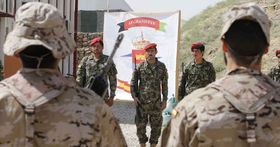 Trudne przeżycia na misji w Afganistanie powodują zaburzenia emocjonalne u co trzeciego żołnierza i odbijają się na jego sytuacji rodzinnej - pisze "Rzeczpospolita". 
