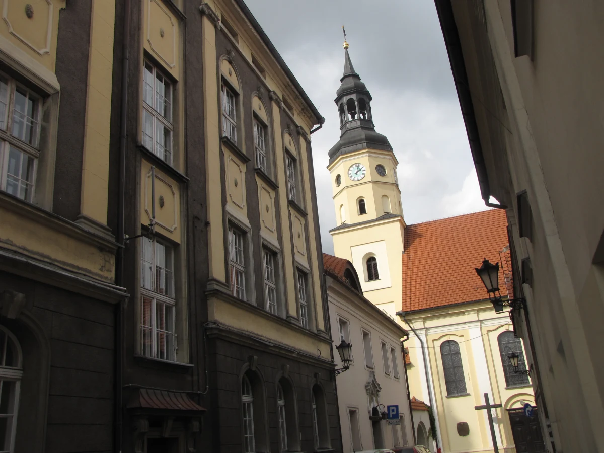 Tak, jak zdecydowaliście, odwiedziliśmy Pszczynę! Miasto wygrało plebiscyt słuchaczy na RMF 24. W obu poprzednich głosowaniach Pszczyna przegrała dosłownie o włos - najpierw ze Świnoujściem, potem z Gniewem.