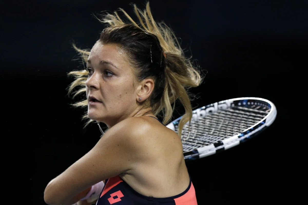 Agnieszka Radwańska awansowała do 3. rundy tenisowego turnieju WTA Tour w Pekinie. W dzisiejszym meczu rozstawiona z trójką Polka pokonała Amerykankę Madison Keys 6:3, 6:2. 