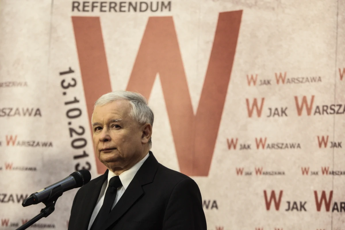 Na dziś program PiS jest krótki: odwołać Hannę Gronkiewicz-Waltz - mówił prezes PiS Jarosław Kaczyński, nawołując do udziału w referendum w stolicy. Przekonywał, że na referendum należy patrzeć nie tylko przez pryzmat Gronkiewicz-Waltz, ale też jej "patronów i protektorów". 