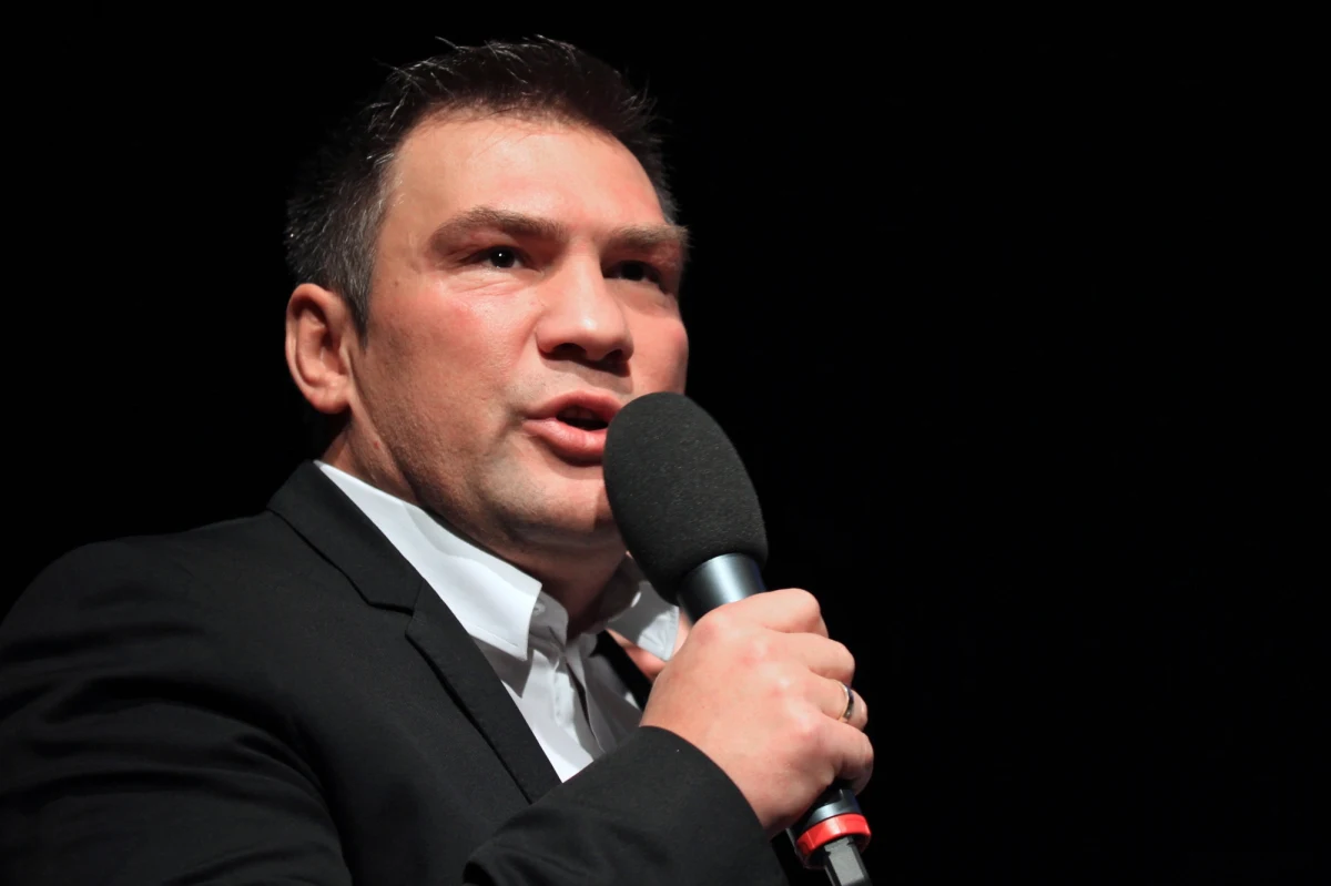 Bokser Dariusz Michalczewski będzie się domagał przed sądem 22 mln zł od spółki FoodCare z tytułu bezprawnego - jego zdaniem - korzystania przez tę firmę z oznaczenia "Tiger" na napojach energetycznych po rozwiązaniu umowy licencyjnej. Michalczewski złożył już pozew w Sądzie Okręgowym w Krakowie. 