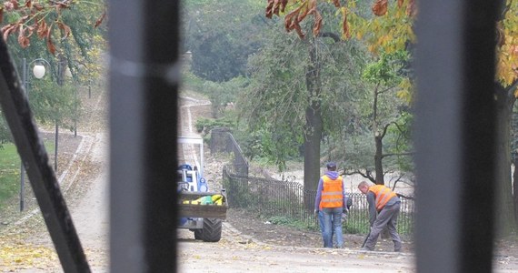 Lublinianie z niecierpliwością patrzą na przeciągający się remont w Parku Saskim. Prace trwają już ponad dwa lata. Pochłonęły 8,5 miliona złotych. 