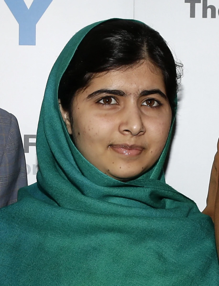 Malala Yousafzai, laureatka tegorocznej Nagrody Sacharowa, chciałaby kiedyś zostać premierem swego kraju. „Właściwie zawsze chciałam być lekarką, ale myślę, że jako polityk mogę uczynić więcej dobrego” - powiedziała młoda Pakistanka  w wywiadzie dla stacji telewizyjnej CNN.    