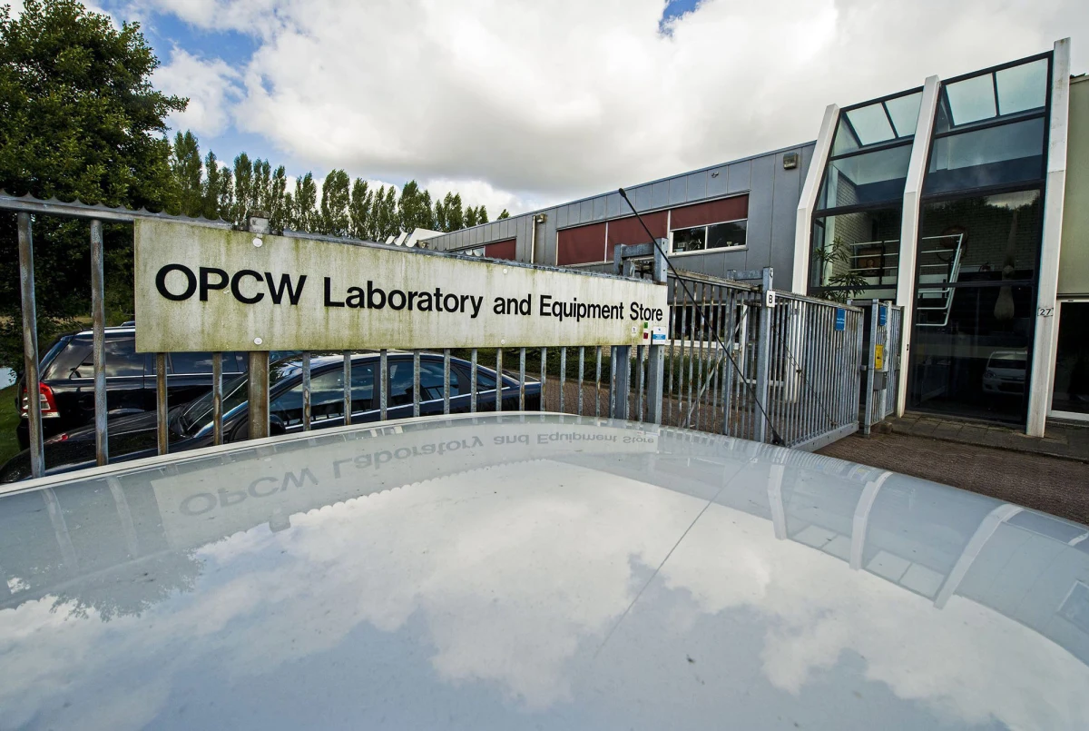 Pokojowego Nobla otrzymała ​Organizacja ds. Zakazu Broni Chemicznej (OPCW). Jej inspektorzy prowadzą w Syrii misję, mającą na celu zniszczenie arsenału chemicznego w tym kraju. Pokojowa Nagroda Nobla wynosi 1,25 mln dolarów. Zostanie wręczona 10 grudnia w rocznicę śmierci jej fundatora Alfreda Nobla.