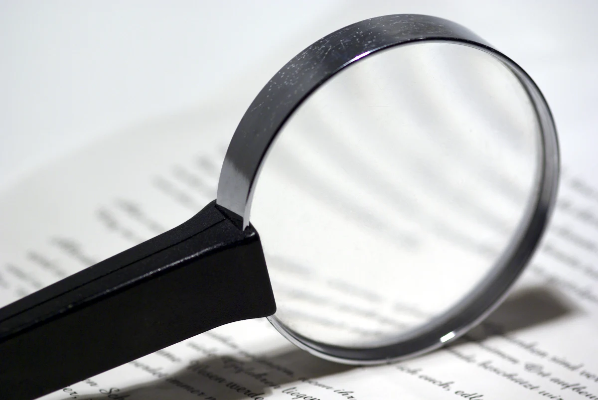 Komisja Europejska dokładnie prześwietli rządową reformę systemu emerytalnego - oświadczył wiceprzewodniczący komisji Olli Rhen w liście do Izby Gospodarczej Towarzystw Emerytalnych. Jak dowiedział się reporter RMF FM, w liście do izby zrzeszającej Otwarte Fundusze Emerytalne komisarz Rehn, czyli człowiek numer dwa w Komisji pisze, że Bruksela przede wszystkim zwróci uwagę na zgodność planowanych zmian z prawem unijnym i konsekwencje budżetowe.