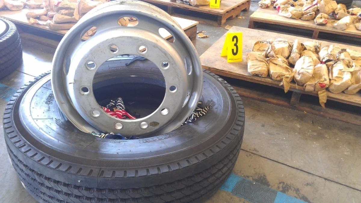 Australijska policja przejęła transport ok. 200 kg metamfetaminy o wartości ok. 188 mln dolarów australijskich. Narkotyki były ukryte w samochodzie ciężarowym zarejestrowanym w Szanghaju, który przypłynął do Australii na statku z Chin. 