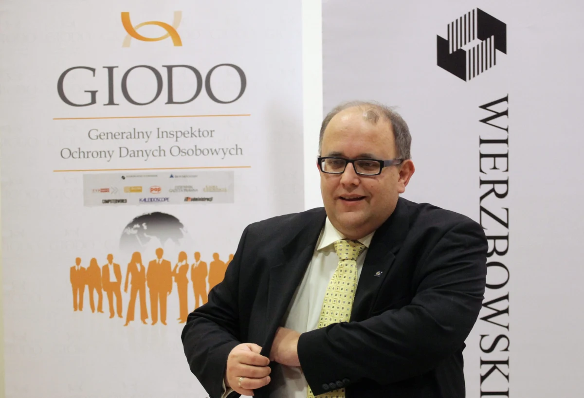 "Złożyłem aplikację na stanowisko Europejskiego Rzecznika Danych" - potwierdza informację korespondentki RMF FM Wojciech Wiewiórowski, Generalny Inspektor Danych Osobowych. Według Katarzyny Szymańskiej - Borginon także szef CBA ubiega się o europejskie stanowisko. 