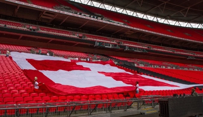 Polscy kibice rozwieszą na Wembley gigantyczną flagę