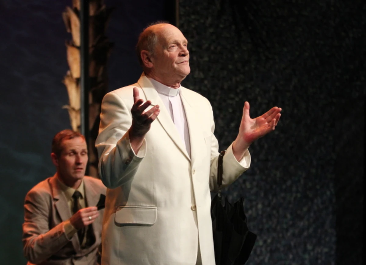 W najbliższy poniedziałek Teatr im. J. Słowackiego w Krakowie będzie obchodził jubileusz 120-lecia. Z tej okazji w tym dniu odbędzie się premiera "Karnawału, czyli pierwszej żony Adama" w reżyserii Bogdana Cioska na podstawie ostatniej sztuki Sławomira Mrożka. O realizację swojego dramatu Mrożek sam poprosił krakowski teatr, ale premiery niestety nie doczekał. Gościem poniedziałkowego spektaklu będzie Susana, żona zmarłego niedawno literata.