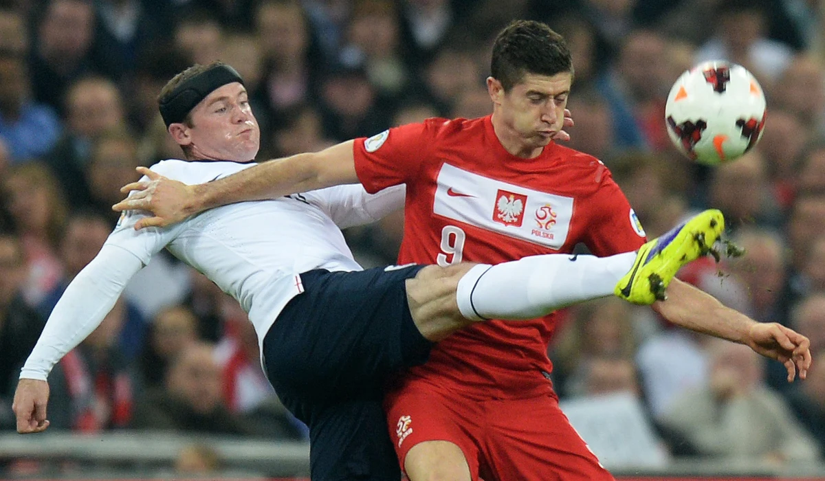 Reprezentacja Polski po dwóch porażkach spadła o 4. miejsca w rankingu FIFA. Obecnie biało-czerwoni zajmuję 69. lokatę. Na czele nadal Hiszpanie, ale w czołowej dziesiątce mieliśmy kilka istotnych zmian.