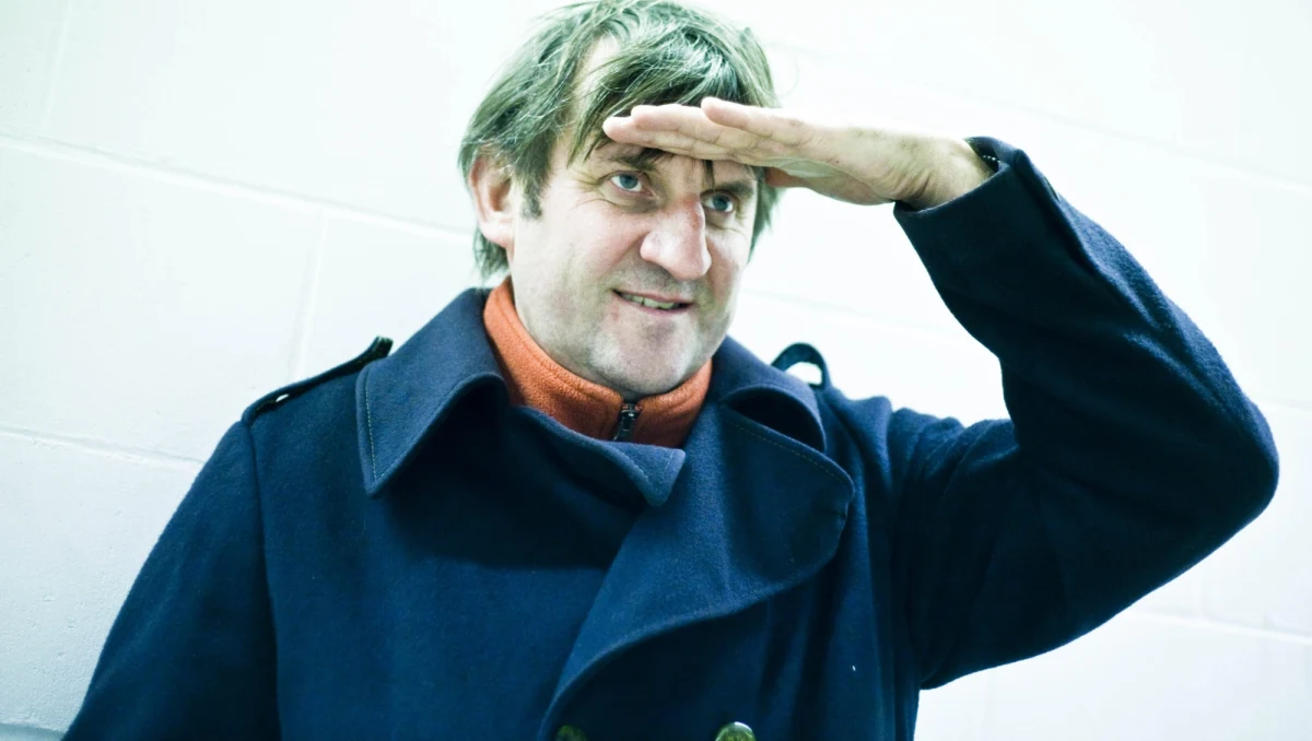 "Otaczają nas słowa. Opisujemy nimi to, co chcemy przekazać światu. Dzięki nim staramy się zrozumieć rzeczywistość" - mówi o swojej najnowszej książce "Alfabet" podróżnik Marek Kamiński. Ten znany polarnik jest gościem Salon Tour 2013. Dziś od 16 na terenie Międzynarodowych Targów w Poznaniu będzie podpisywał swoją książkę. Jeśli chcecie mieć "Alfabet" w swojej biblioteczce, weźcie udział w naszym konkursie.