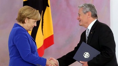 Niemiecki rząd odwołany, ale pełni obowiązki 