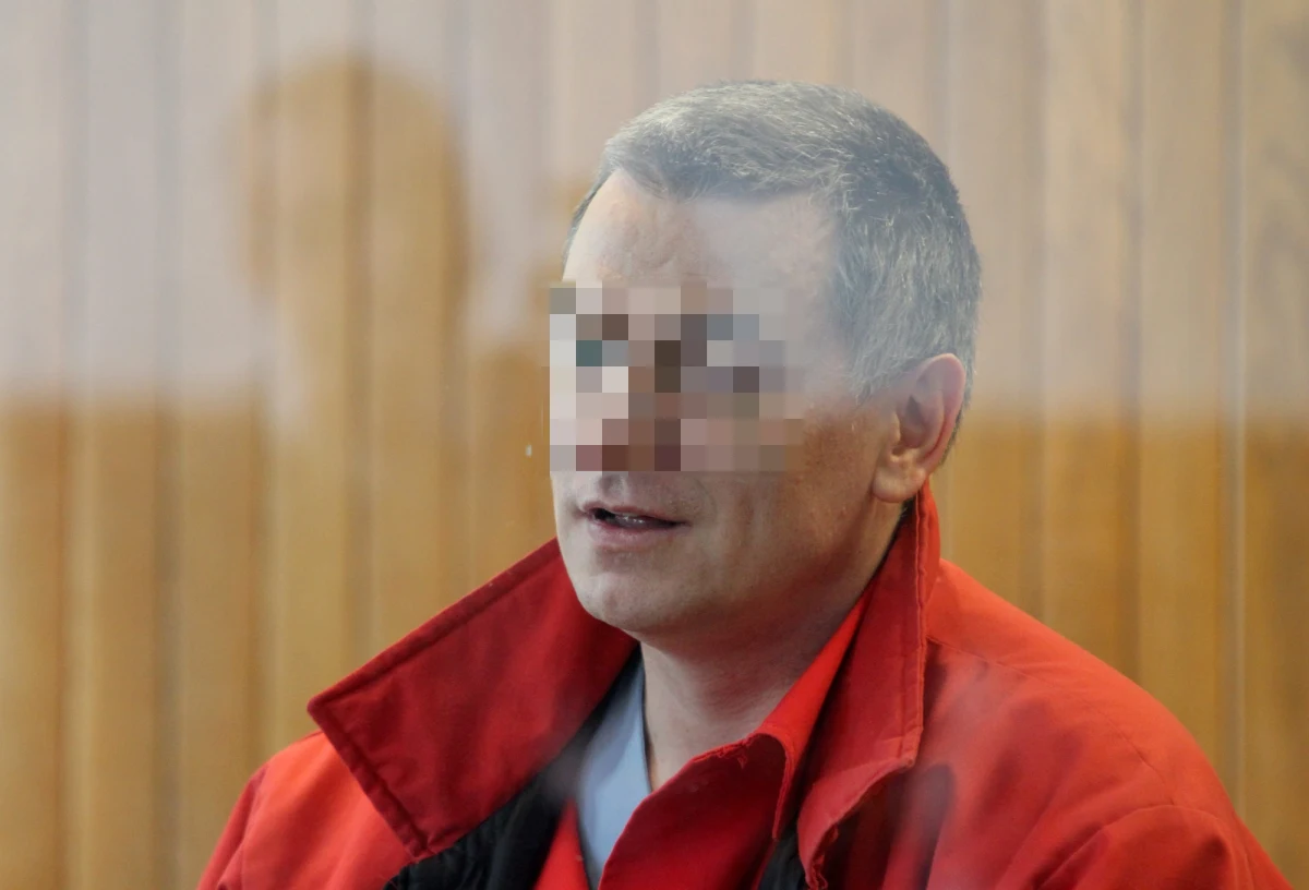 Jest akt oskarżenia dla Brunona K. 45-latek jest oskarżony o przygotowywanie zamachu terrorystycznego na Sejm i Senat RP. Prokuratura zakończyła dziś formalnie swoje śledztwo. Od jutra sprawą zajmie się sąd. Na ławie oskarżonych zasiądzie też dwóch innych mężczyzn, którzy sprzedawali i handlowali z nim bronią.