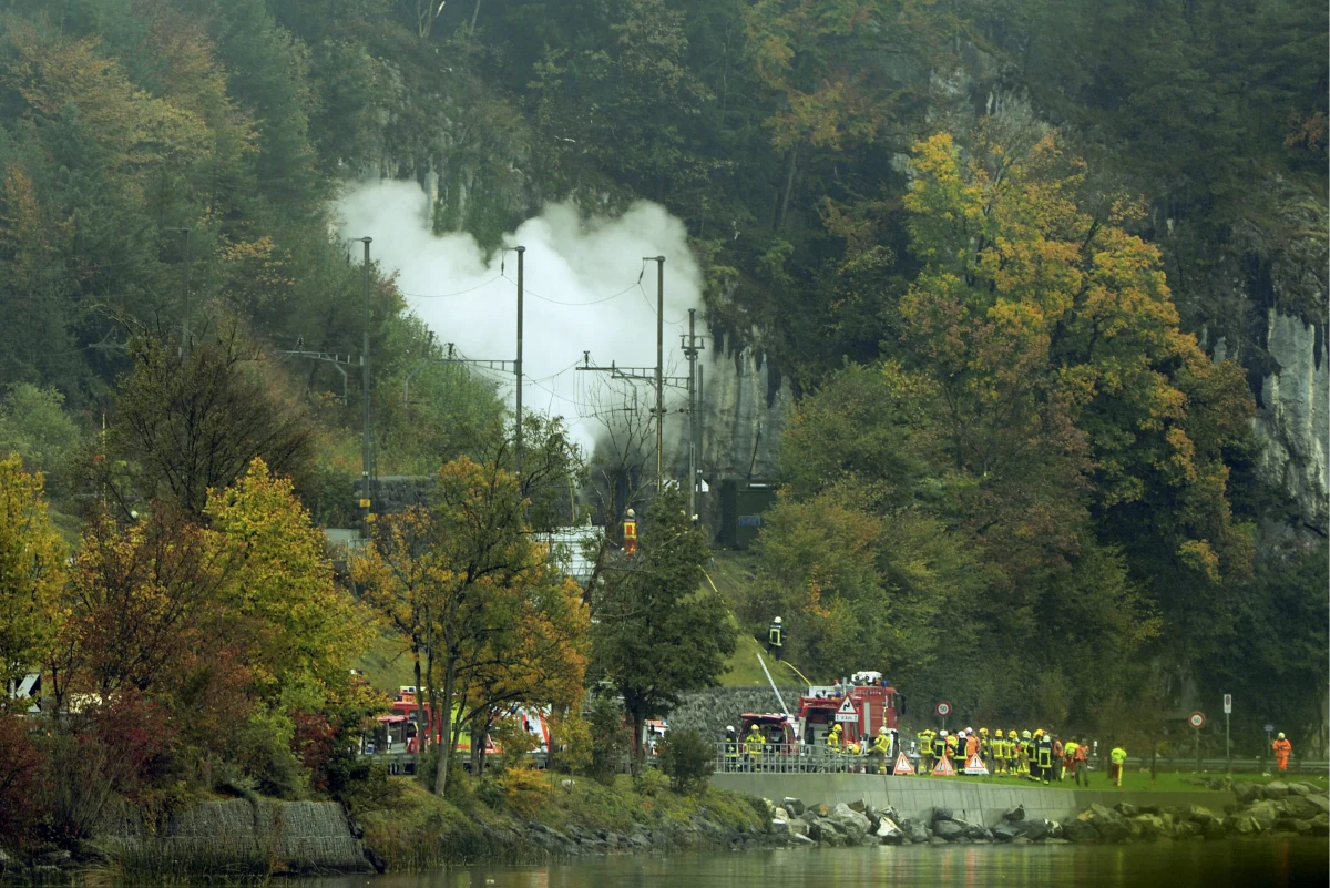 Samolot myśliwsko-szturmowy należący do szwajcarskiej armii rozbił się o alpejski stok w kantonie Obswalden. Według ministerstwa obrony, nie wiadomo, czy są ofiary. 
