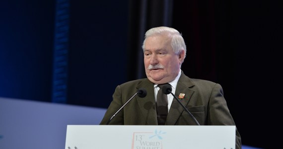 "Lech Wałęsa nie jest pewien, kto co na niego ma" -  twierdzi Sławomir Cenckiewicz w rozmowie z Bogdanem Zalewskim. Autor książki "Wałęsa. Człowiek z teczki" ujawnia w rozmowie z dziennikarzem RMF FM, jak podążył tropem materiałów kompromitujących ex-prezydenta i byłego lidera "Solidarności".     