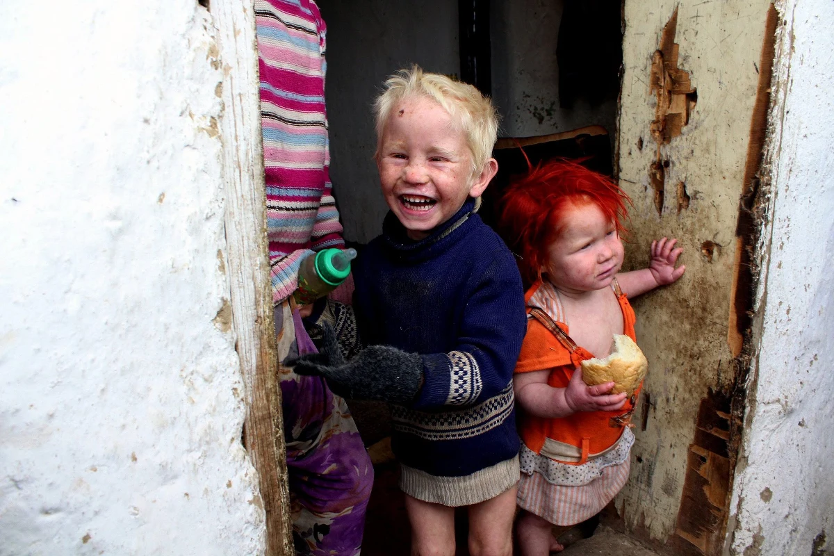 38-letnia bułgarska Romka Saszka Rusewa może być matką małej Marii, znalezionej w romskim obozie w Grecji w minionym tygodniu. Kobieta i jej o dwa lata młodszy mąż Atanas zostali przesłuchani przez policję w mieście Gurkowo niedaleko Płowdiwu.  