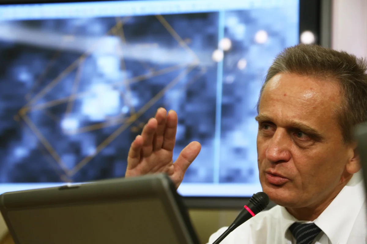 Chris Cieszewski z Uniwersytetu Georgii wyjaśniał na posiedzeniu parlamentarnego zespołu ds. wyjaśnienia przyczyn katastrofy Tu-154M, skąd wzięła się jego teoria o smoleńskiej brzozie złamanej najpóźniej 5 kwietnia 2010 roku. Mówił też o pochodzeniu zdjęć satelitarnych, na których oparł swoją analizę.