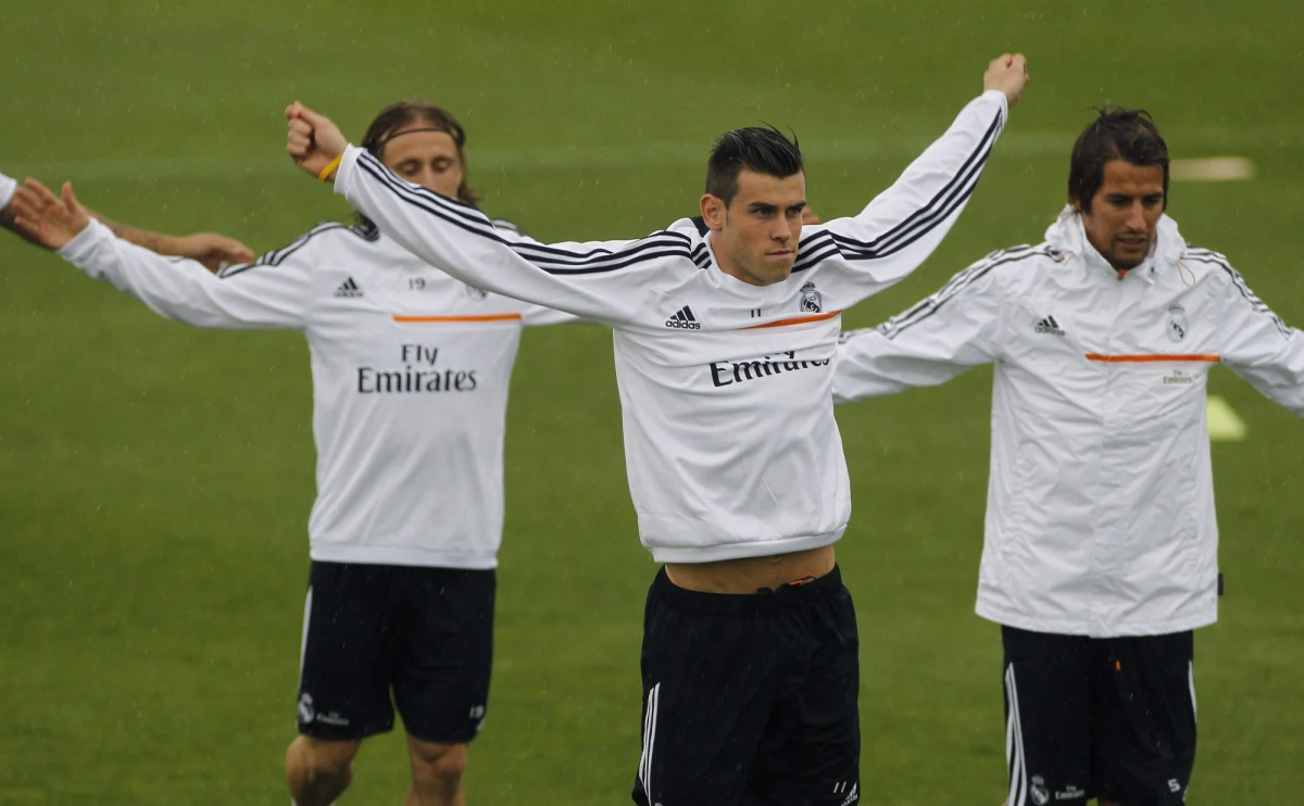 Na stadionie Camp Nou punktualnie o godzinie 18 rozpocznie się mecz, który elektryzuje kibiców w całej Europie. FC Barcelona podejmie Real Madryt. Tradycyjnie zapowiadają się wielkie emocje.