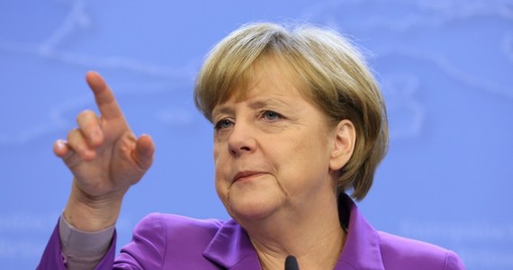 Niemiecki rząd zaostrzył krytykę pod adresem USA w związku z zarzutami dotyczącymi rzekomego inwigilowania kanclerz Angeli Merkel przez amerykańskie służby wywiadowcze. Podsłuchiwanie jest przestępstwem - powiedział szef MSW Niemiec Hans-Peter Friedrich. 