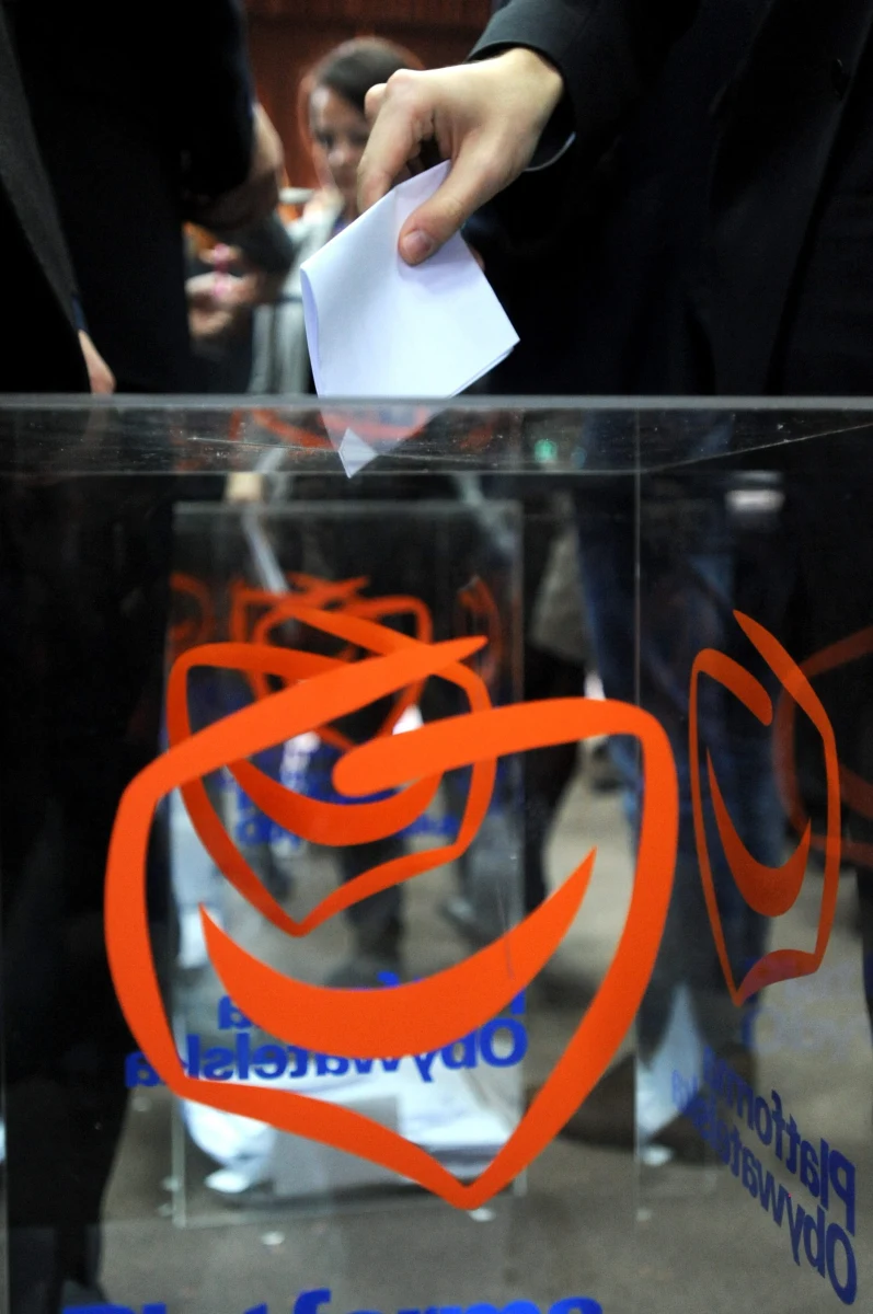 Sławomir Nowak został wybrany na przewodniczącego pomorskiej Platformy Obywatelskiej. Z kolei Andrzej Halicki ponownie został szefem PO na Mazowszu.