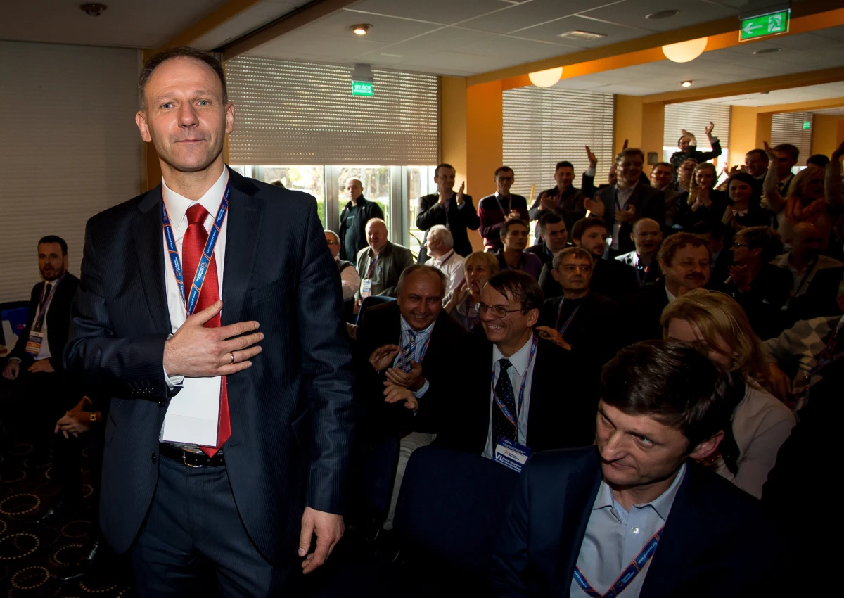 "Złożony został wniosek o unieważnienie zjazdu wyborczego partii na Dolnym Śląsku" - powiedział sekretarz generalny PO Andrzej Wyrobiec. Jak dodał, w środę dokumentem zajmie się zarząd krajowy Platformy Obywatelskiej. Spotkanie ma dotyczyć nieprawidłowości w wyborach regionalnych partii nie tylko na Dolnym Śląsku, ale też w Lubuskiem.