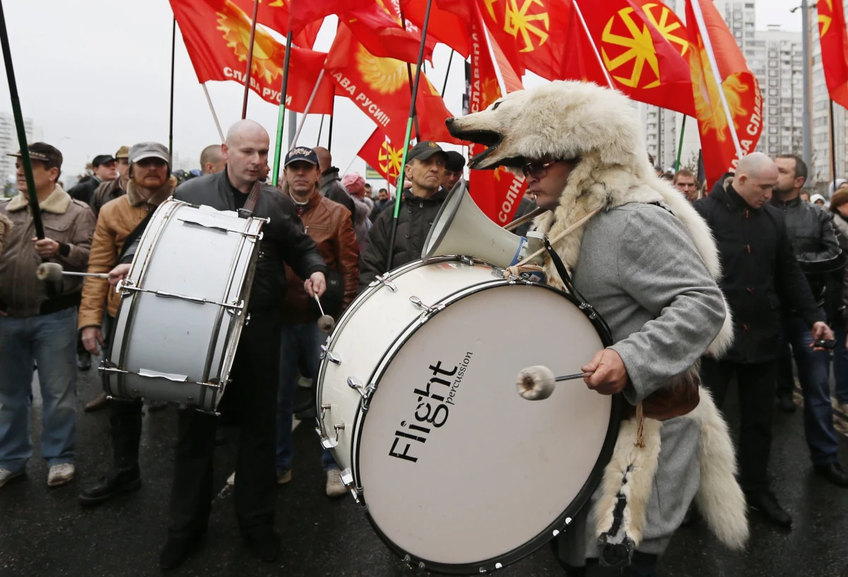Prezydent Rosji Władimir Putin, w Dniu Jedności Narodowej, uczcił pamięć kupca Kuźmy Minina i księcia Dymitra Pożarskiego, składając kwiaty przed ich pomnikiem na placu Czerwonym w Moskwie. Towarzyszyli mu zwierzchnicy tradycyjnych wyznań Rosji z patriarchą moskiewskim i całej Rusi Cyrylem, a także aktywiści prokremlowskich organizacji młodzieżowych. 
