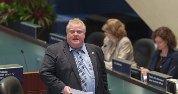 Oskarżany o kontakty ze zorganizowanym światem przestępczym mer największego miasta Kanady Toronto Rob Ford przyznał, że rok temu palił crack, ale nie jest uzależniony od tego rodzaju kokainy. ​Ford przeprosił za to swoich wyborców i oświadczył, że nie zamierza ustąpić ze stanowiska. Co więcej, zapowiedział, że chce ubiegać się ponownie o urząd mera w przyszłym roku.