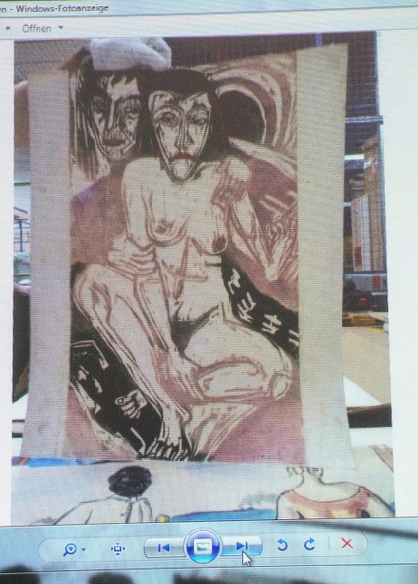 Skandal dyplomatyczny na linii Warszawa–Berlin. Zasłaniając się prawem podatkowym, Niemcy chronią gigantyczną kolekcję zrabowanych podczas wojny arcydzieł sztuki – pisze „Rzeczpospolita”. Chodzi o zbiór przeszło 1,4 tys. obrazów odnalezionych w monachijskim mieszkaniu Corneliusa Gurlitta, którego ojciec na polecenie Hitlera rekwirował dzieła sztuki ofiarom nazizmu.