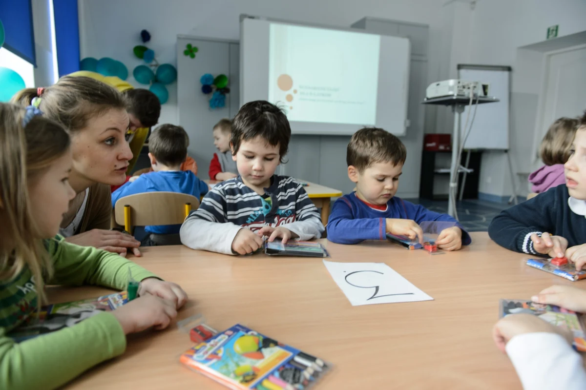Wszystkie kluby opozycyjne poprą w dzisiejszym głosowaniu wniosek o referendum w sprawie obowiązku szkolnego dla 6-latków. Przeciw referendum jest Platforma Obywatelska i PSL. Losy głosowania są jednak niepewne. Dwóch ludowców zapowiedziało bowiem, że zagłosują za referendum. Ty nie musisz czekać do referendum – zagłosuj już teraz! 