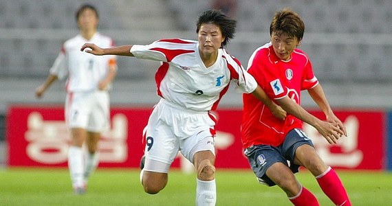 Trenerzy sześciu klubów ekstraklasy piłkarskiej kobiet w Korei Południowej domagają się przeprowadzenia testu płci najbardziej bramkostrzelnej zawodniczki rozgrywek Park Eun-Seon. 