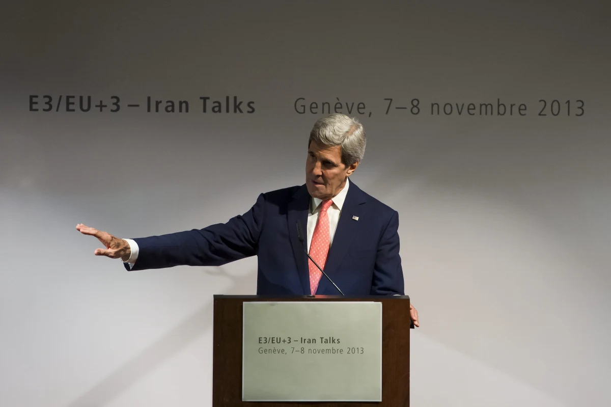 ​Sekretarz stanu USA John Kerry oświadczył na konferencji prasowej w Genewie, że światowe mocarstwa są obecnie bliżej porozumienia z Iranem w sprawie jego programu atomowego. Kerry dodał, że "przy dobrej pracy" porozumienie uda się osiągnąć.