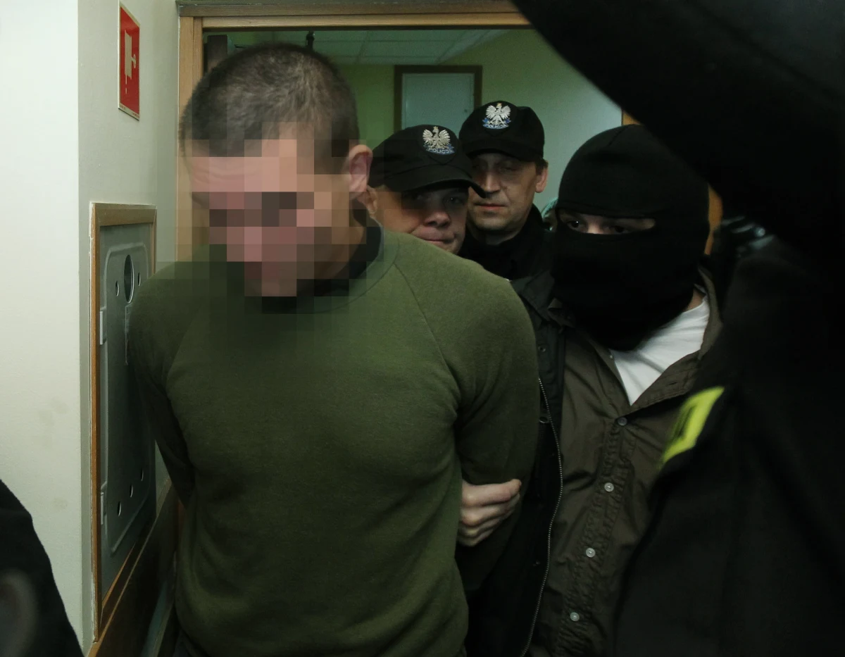 22-letni mężczyzna podejrzany o podpalenie budki przy ambasadzie rosyjskiej został aresztowany na dwa miesiące. Tak zdecydował warszawski sąd rejonowy. 