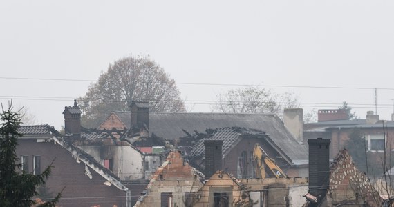 Dziewięć osób przebywa w szpitalach po pożarze, do którego doszło w czwartek w Jankowie Przygodzkim w Wielkopolsce. W piątek do szpitala w Ostrowie Wielkopolskim zgłosiły się dwie kolejne osoby.  