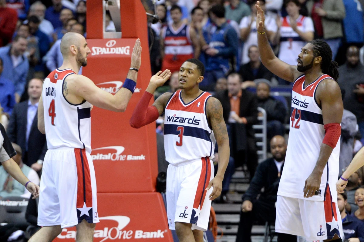 Koszykarze Washington Wizards pokonali na wyjeździe Cleveland Cavaliers 98:91. Była to ich druga z rzędu, a czwarta w tym sezonie, wygrana w lidze NBA. Marcin Gortat zdobył dla zwycięzców osiem punktów, miał sześć zbiórek i trzy asysty.