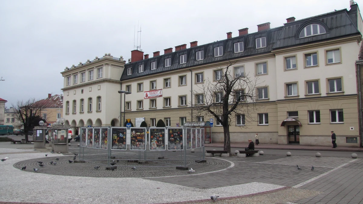 Fakty z Twojego miasta goszczą dziś w Jaśle. To malowniczo położone miasto  z tradycją historyczną, sięgającą XII wieku. Pierwsze źródła pisane na temat osady Jasiel pochodzą z 1185 r., a w 1261 r. powstała tu osada targowa należąca do cystersów. 