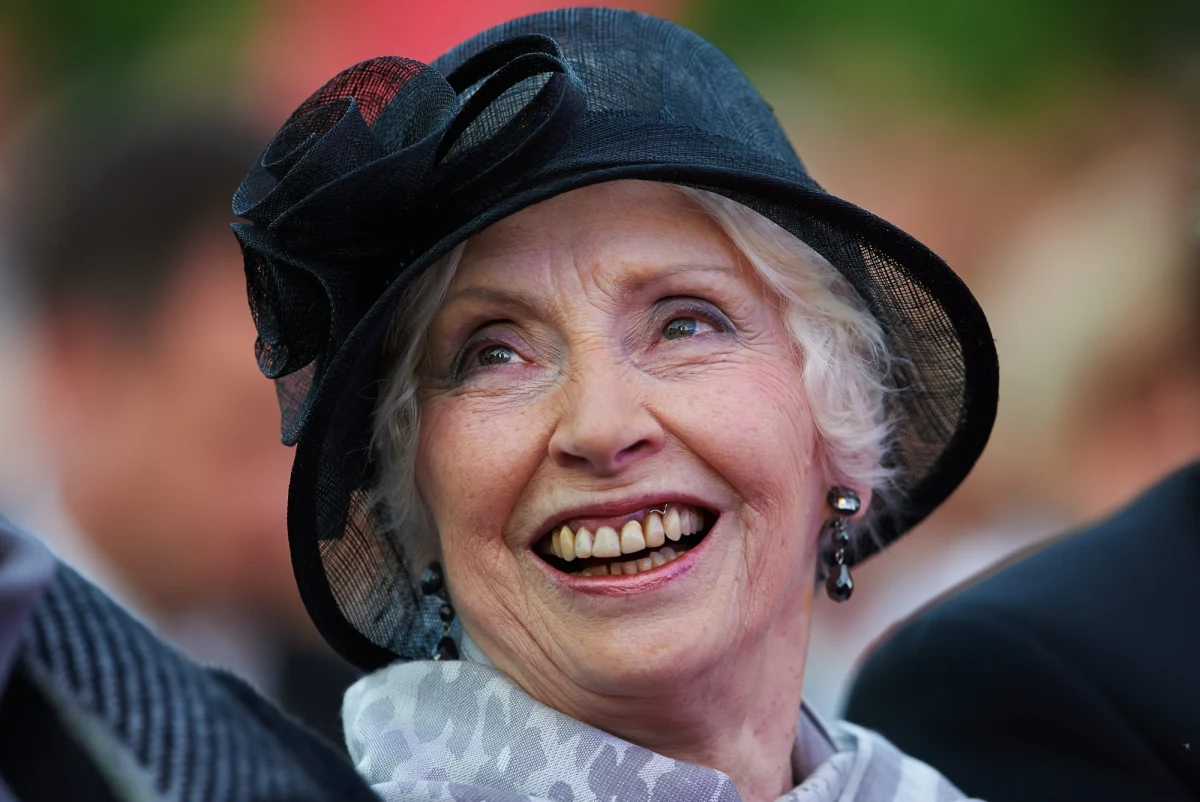 Na początku grudnia, po próbie generalnej Jan Klata, dyrektor Narodowego Starego Teatru w Krakowie zdecyduje, czy odbędzie się premiera "Nie-Boskiej komedii" Zygmunta Krasińskiego w reżyserii Chorwata Oliviera Frljića. Z udziału w spektaklu zrezygnowało 7 z 18 obsadzonych w nim aktorów. "Nie podoba mi się ten styl teatru, ja się źle w takim teatrze czuję i w związku z tym żegnam się już ze sceną, z którą byłam związana 50 lat. Zagram jeszcze w styczniu kilka przedstawień "Chłopców" Grochowiaka" - mówi RMF FM Anna Polony, aktorka-seniorka Starego Teatru w Krakowie.