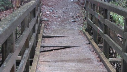 Mostek na szlaku w Tatrach grozi zawaleniem