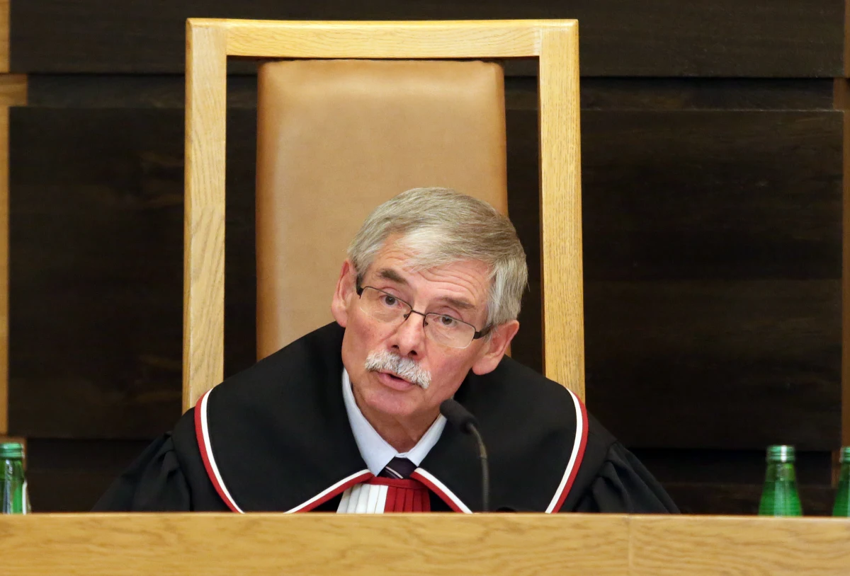 Przepisy, które nie pozwalają na zaprzeczenie ojcostwa po śmierci dziecka są niezgodne z konstytucją - orzekł Trybunał Konstytucyjny. Trybunał dodał, że przepisy te naruszają także konwencję o ochronie praw człowieka i podstawowych wolności.