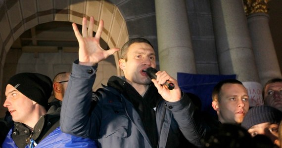 Legenda boksu Witalij Kliczko stał się jedną z twarzy ukraińskich protestów opozycji na placu Europejskim w Kijowie. Jego Udar, jest jednym z organizatorów manifestacji poparcia dla integracji Ukrainy z Unią Europejską. 
