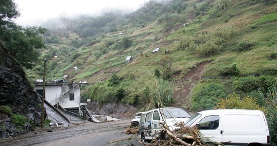Co najmniej kilkanaście osób zostało rannych w efekcie intensywnych opadów deszczu na portugalskiej Maderze. Największe zniszczenia żywioł spowodował w południowo-wschodniej części wyspy.