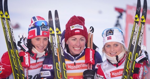 Justyna Kowalczyk wygrała rywalizację na 5 km techniką klasyczną w zawodach Pucharu Świata w biegach narciarskich w fińskim Kuusamo. Polka, która najlepsza była także w piątkowym sprincie, o trzy sekundy wyprzedziła Norweżkę Marit Bjoergen. 
