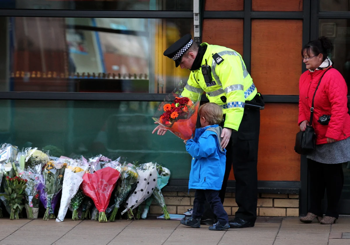 Do dziewięciu wzrosła liczba ofiar śmiertelnych katastrofy śmigłowca, który spadł w piątek na pub w Glasgow - podała szkocka policja. Ratownicy wydobyli z budynku kolejne ciało. Wciąż trwają przeszukiwania miejsca wypadku. 